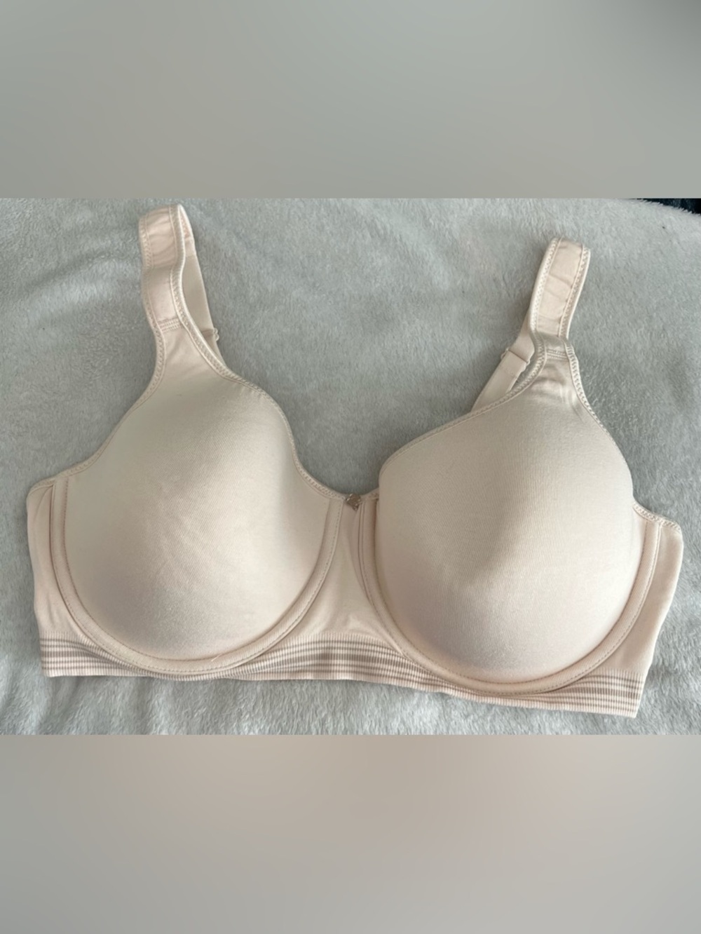 NWOT Breezies Comfort Breeze Seamless Underwire T-Shirt Bra